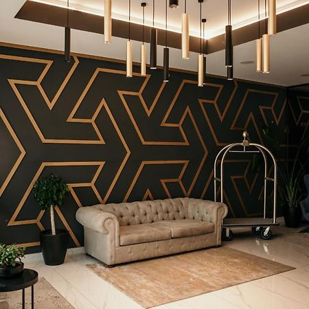 Hotel Lux 梅利德 外观 照片