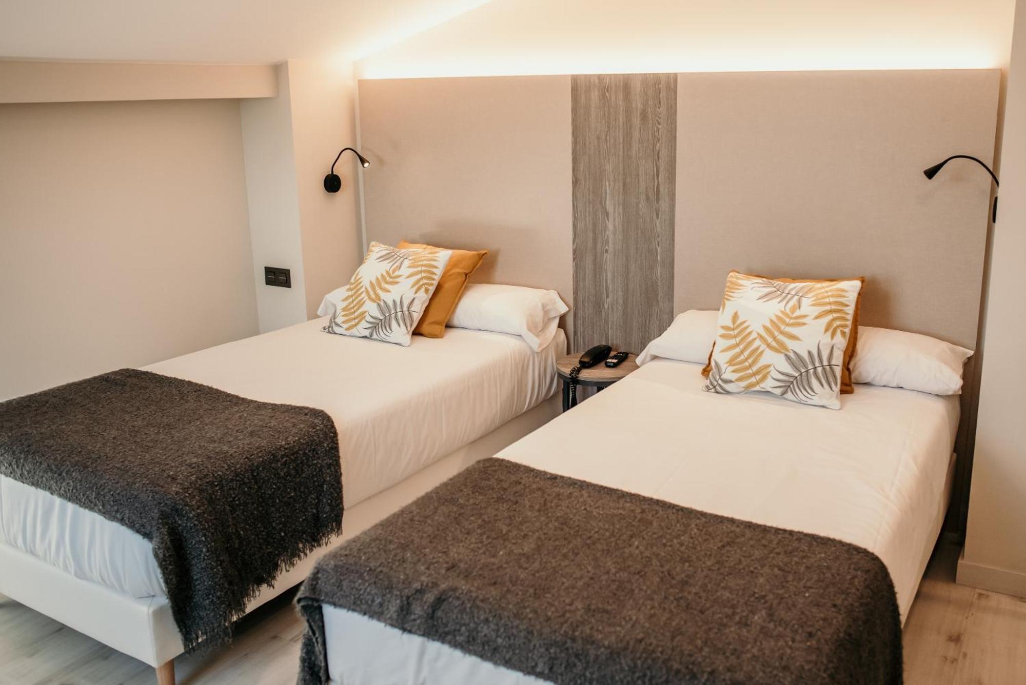 Hotel Lux 梅利德 外观 照片