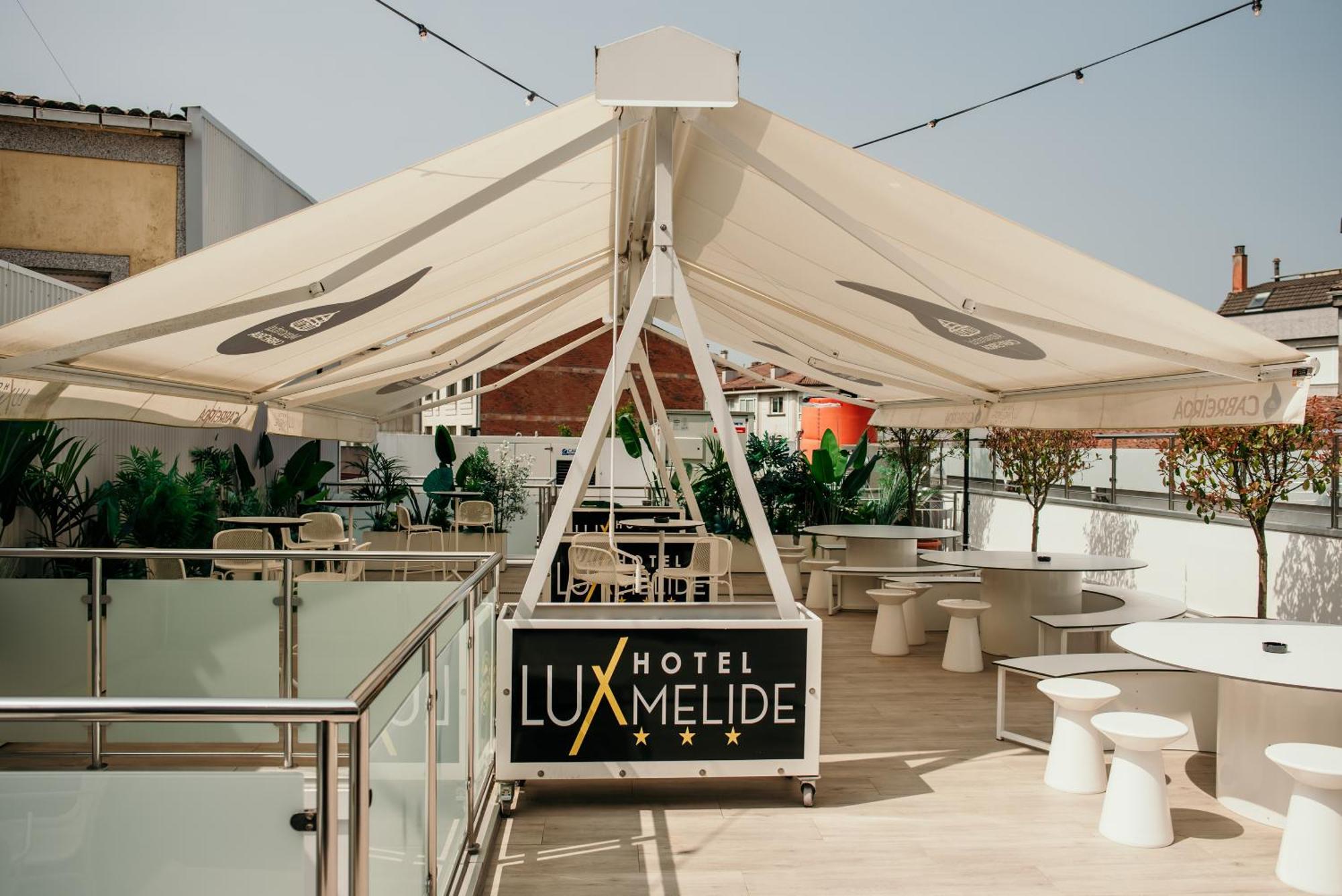 Hotel Lux 梅利德 外观 照片